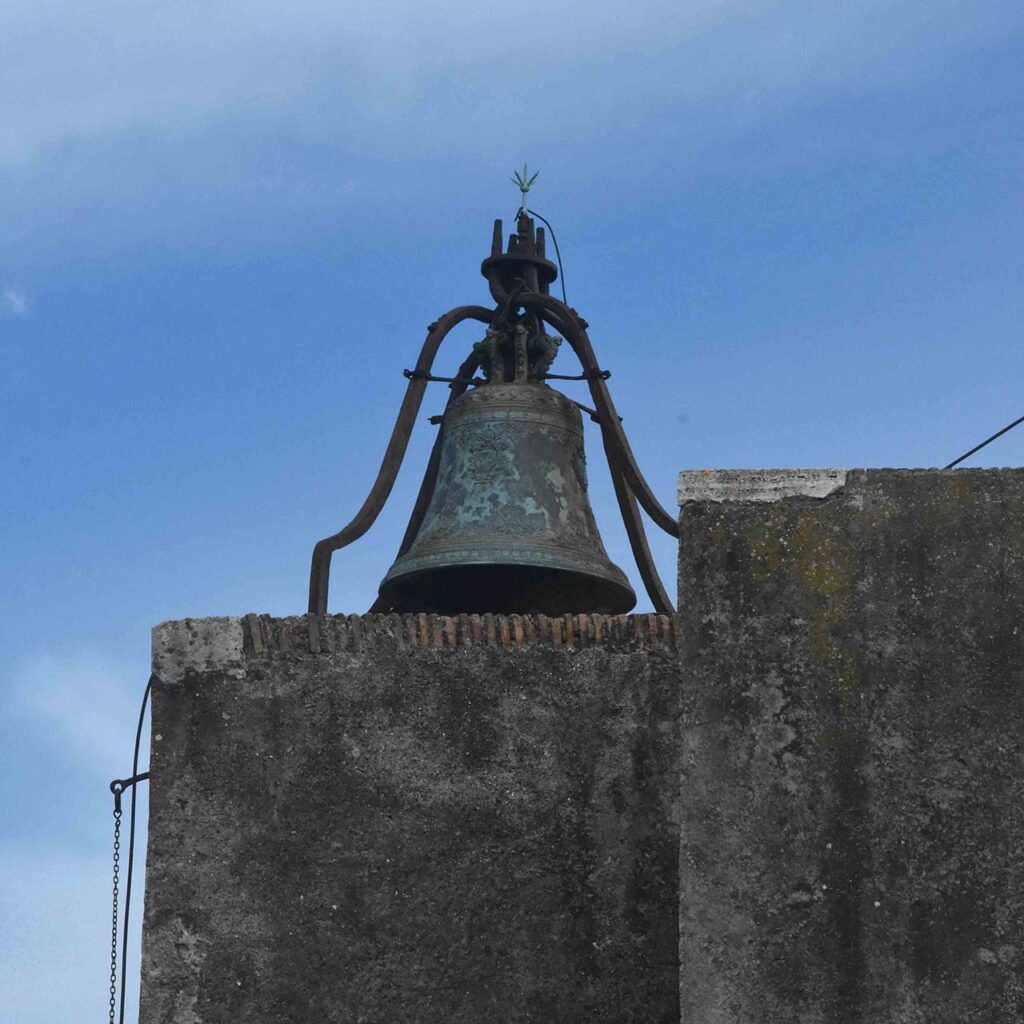 campana della misericordia castel sant angelo roma