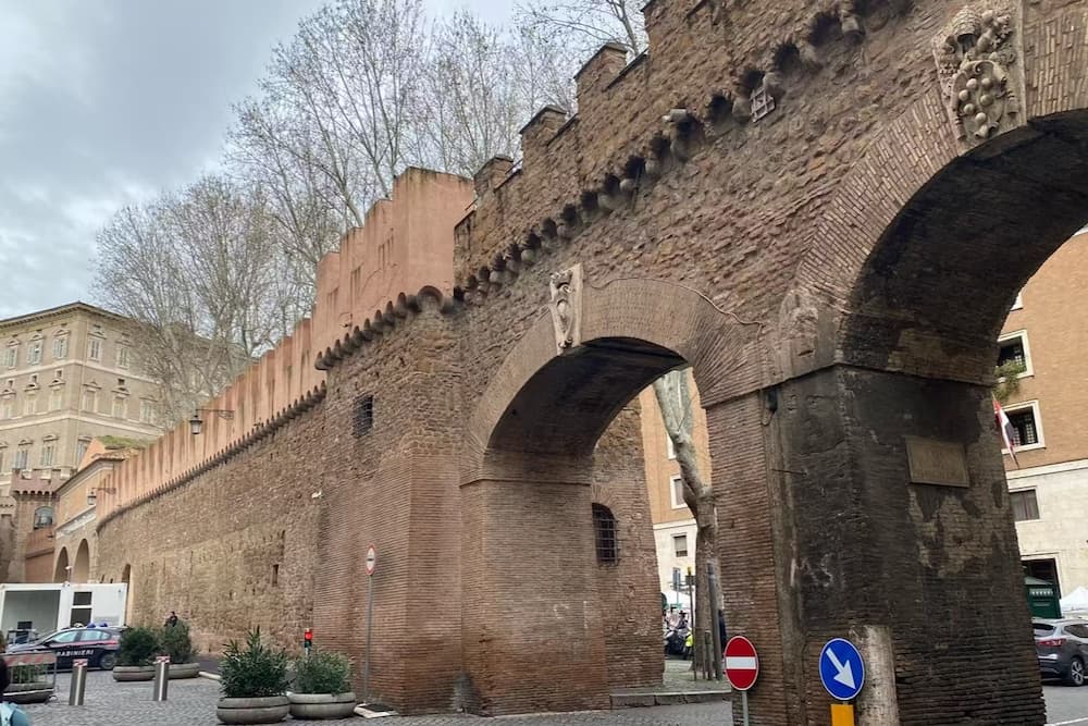 passetto di borgo castel santangelo rome